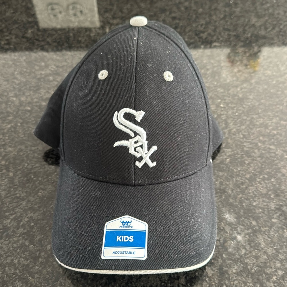 KIDS WHITE SOX HAT